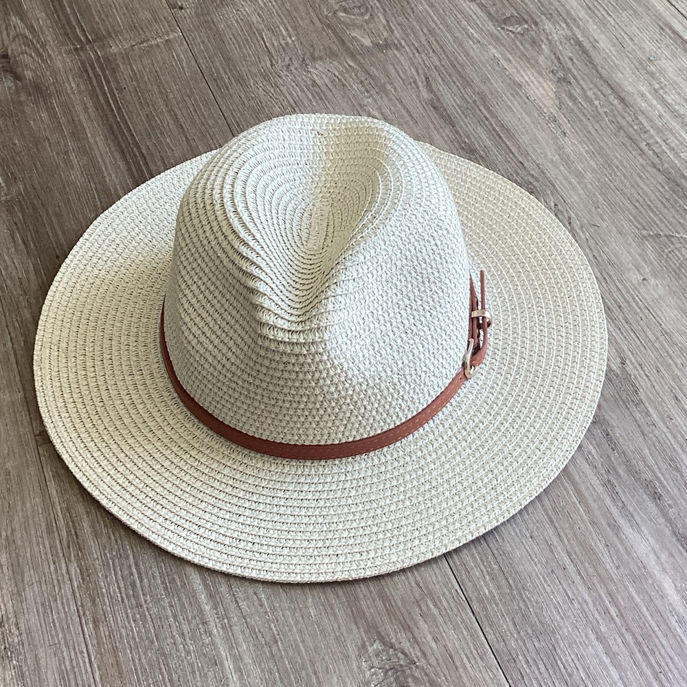 Elegant Cream Wide-Brim Hat with Tan Band